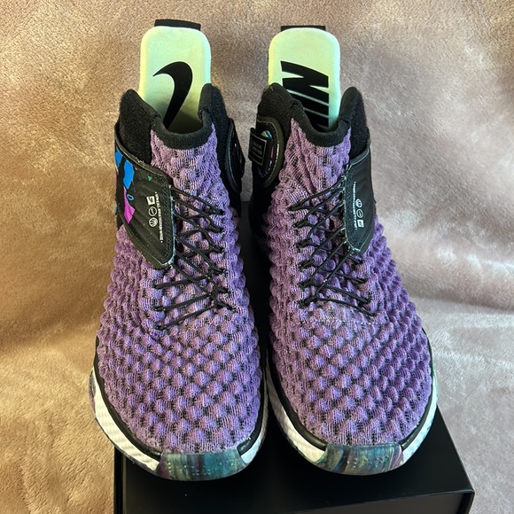 Women’s Nike Air Zoom UNVRS Sneakers Size 7.5 - Picture 3 of 7